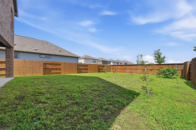 912 Eves Necklace DR, Buda, TX 78610