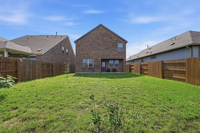 912 Eves Necklace DR, Buda, TX 78610