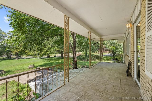 800 Henson Road, Madill, OK 73446