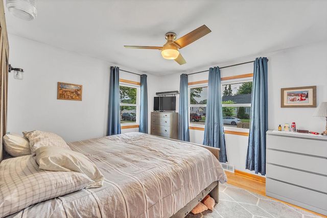 3340 6th AVENUE, Racine, WI 53402