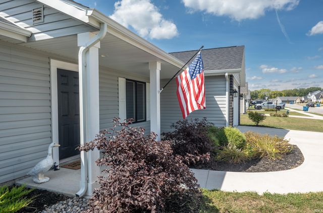 1303 Wedge Run, Fort Wayne, IN 46845