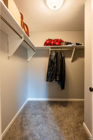 1303 Wedge Run, Fort Wayne, IN 46845