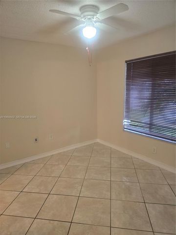 17320 NW 67th Pl F-7, Hialeah, FL 33015