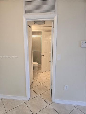 17320 NW 67th Pl F-7, Hialeah, FL 33015