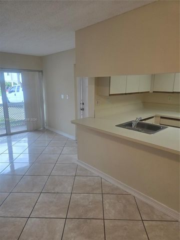 17320 NW 67th Pl F-7, Hialeah, FL 33015