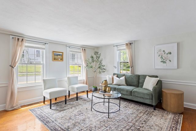 191-193 South St, Hingham, MA 02043