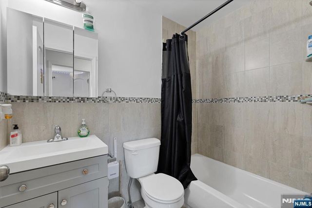 12 Rome Street, Newark, NJ 07105