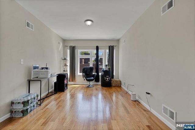 12 Rome Street, Newark, NJ 07105