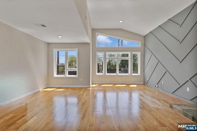 12 Rome Street, Newark, NJ 07105