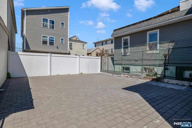 12 Rome Street, Newark, NJ 07105