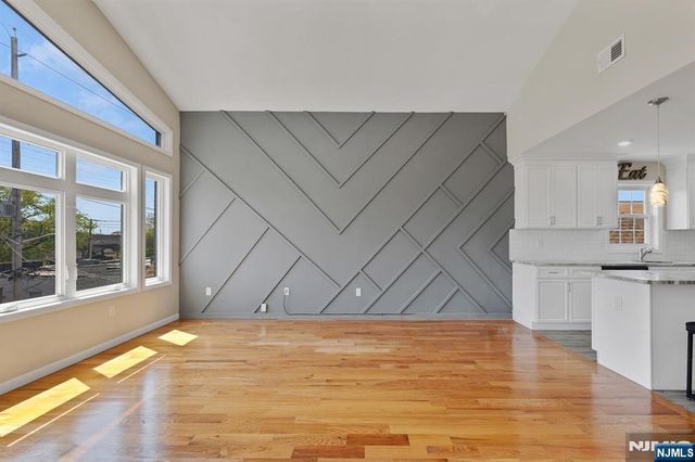 12 Rome Street, Newark, NJ 07105