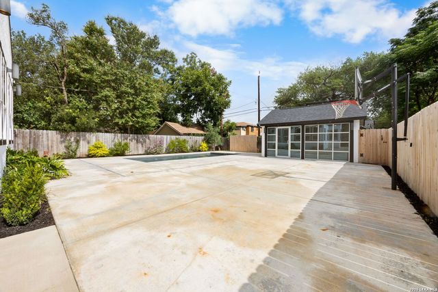 1943 W MAGNOLIA AVE, San Antonio, TX 78201