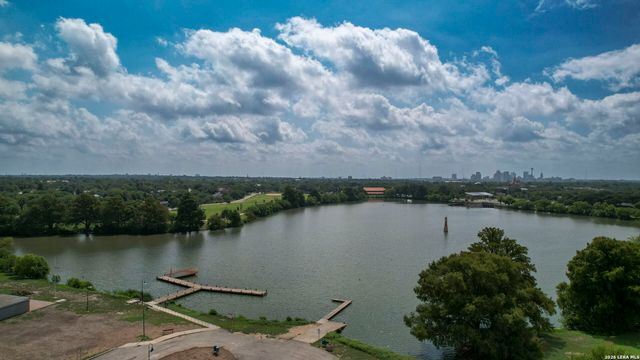1943 W MAGNOLIA AVE, San Antonio, TX 78201
