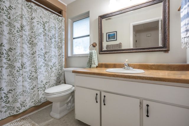 196 Phoenetia Dr, St Augustine, FL 32086