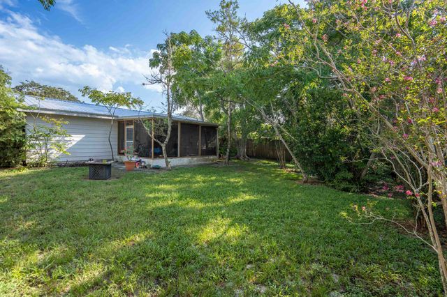 196 Phoenetia Dr, St Augustine, FL 32086