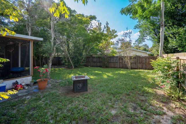 196 Phoenetia Dr, St Augustine, FL 32086