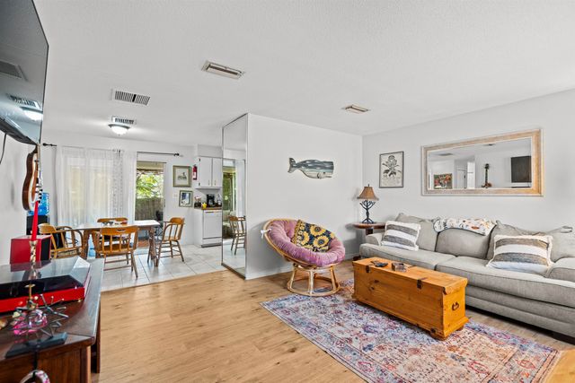 196 Phoenetia Dr, St Augustine, FL 32086