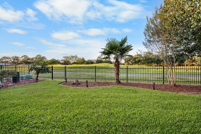 4118 Pebble Beach Drive, League City, TX 77573