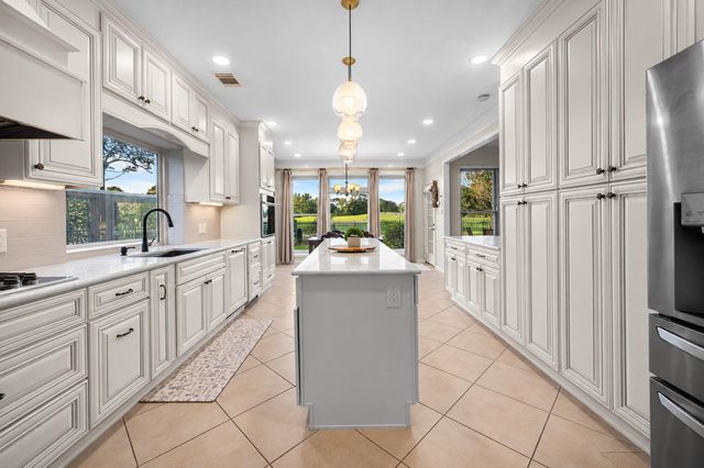 4118 Pebble Beach Drive, League City, TX 77573