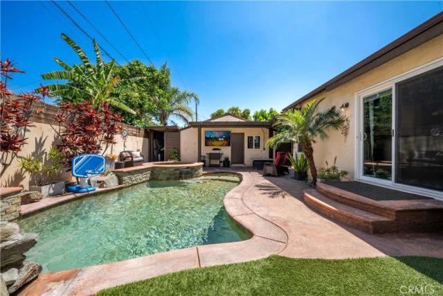 3424 Montair Avenue, Long Beach, CA 90808