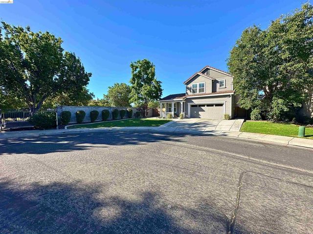 2610 Shofield Ct, Tracy, CA 95377
