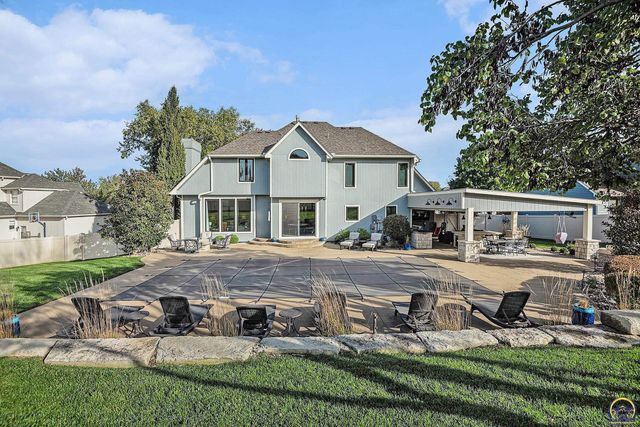 3627 SW Blue Inn RD, Topeka, KS 66614