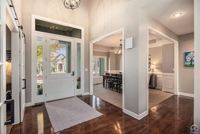 3627 SW Blue Inn RD, Topeka, KS 66614