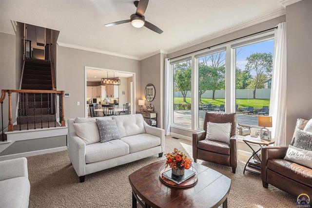 3627 SW Blue Inn RD, Topeka, KS 66614