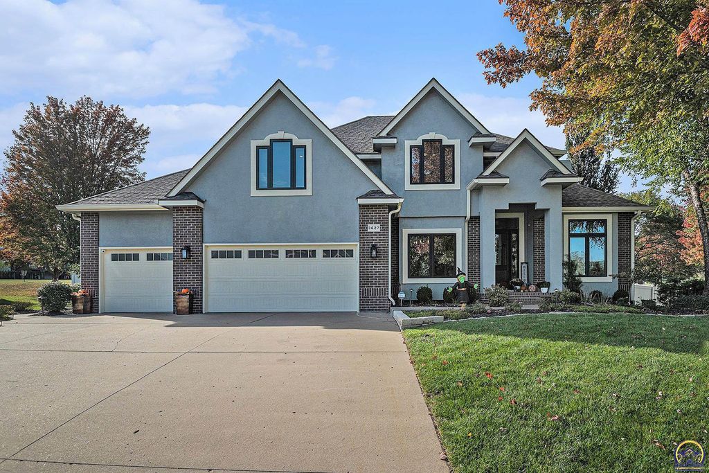 3627 SW Blue Inn RD, Topeka, KS 66614