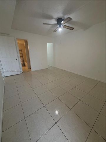 4717 NW 7th St 803-10, Miami, FL 33126