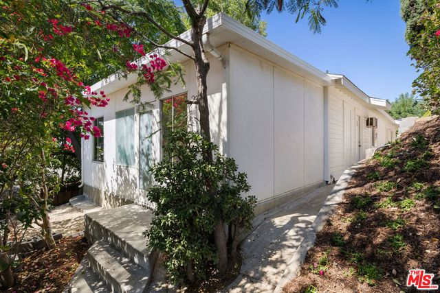 1428 El Paso Drive, Los Angeles, CA 90065