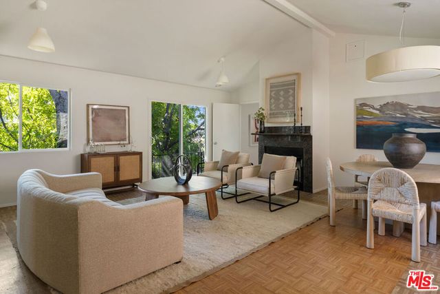 1428 El Paso Drive, Los Angeles, CA 90065