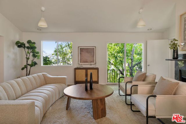 1428 El Paso Drive, Los Angeles, CA 90065
