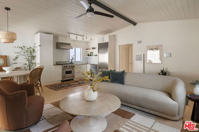 1428 El Paso Drive, Los Angeles, CA 90065