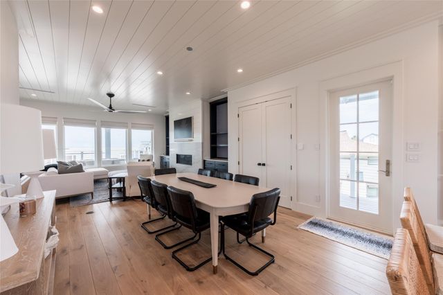 1311 Oahu Drive, Tiki Island, TX 77554