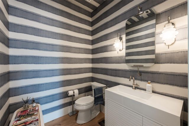 1311 Oahu Drive, Tiki Island, TX 77554