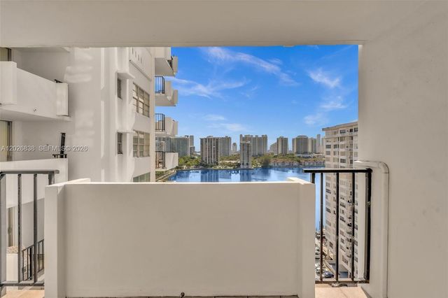 2750 NE 183rd Street 1801, Aventura, FL 33160
