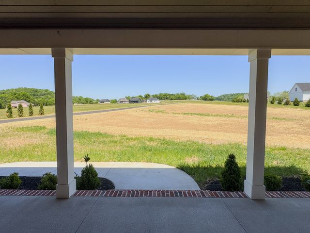 55 Crenshaw Rd, Hartsville, TN 37074