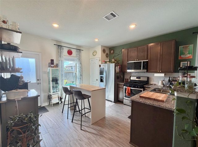 25747 Hickory Pecan Trail, Tomball, TX 77375