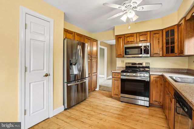 8 DUNHAM CT, Berlin, NJ 08009