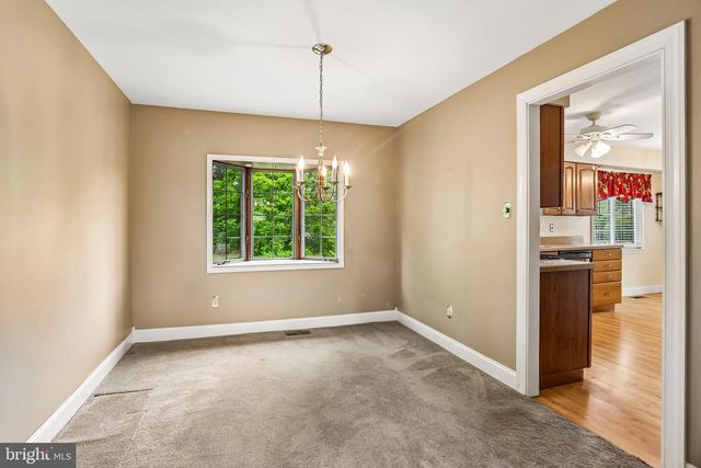 8 DUNHAM CT, Berlin, NJ 08009