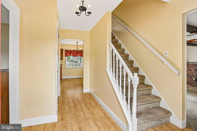 8 DUNHAM CT, Berlin, NJ 08009