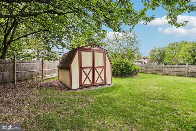 8 DUNHAM CT, Berlin, NJ 08009