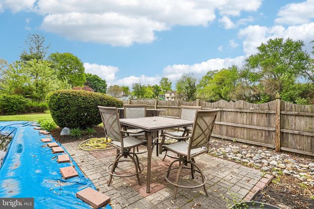 8 DUNHAM CT, Berlin, NJ 08009