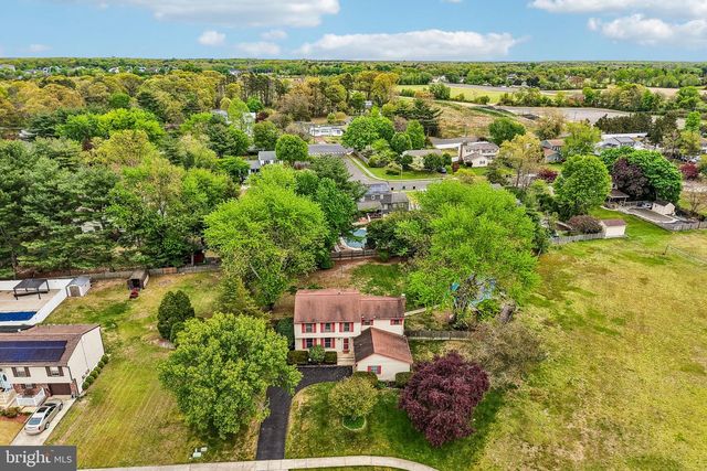 8 DUNHAM CT, Berlin, NJ 08009