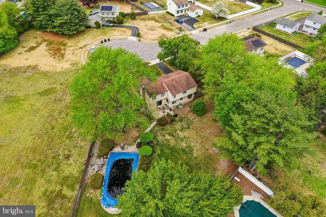 8 DUNHAM CT, Berlin, NJ 08009