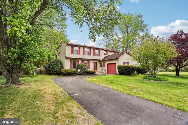 8 DUNHAM CT, Berlin, NJ 08009