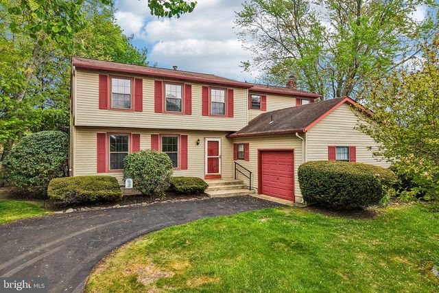 8 DUNHAM CT, Berlin, NJ 08009
