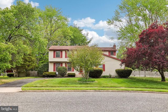 8 DUNHAM CT, Berlin, NJ 08009