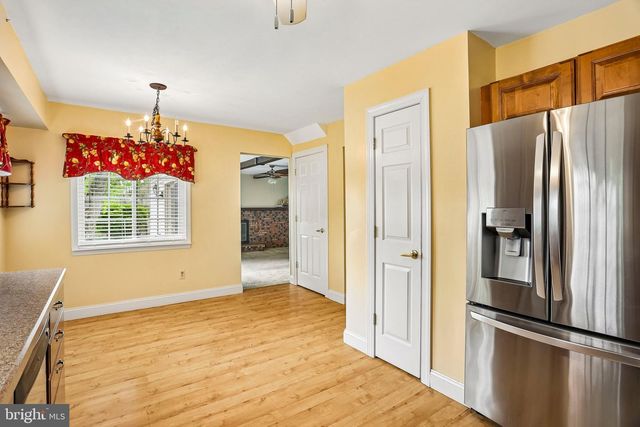 8 DUNHAM CT, Berlin, NJ 08009